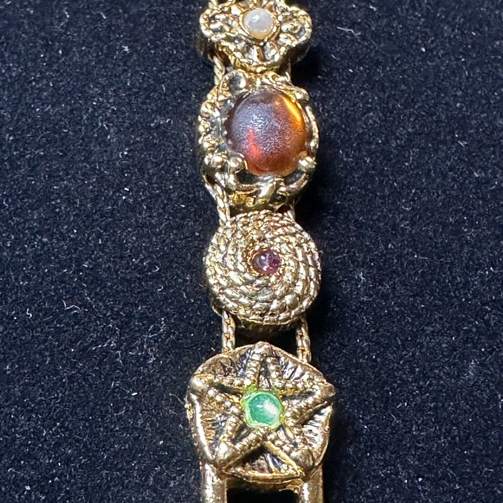 Avon vintage GRUNGE QUARTZ WATCH SLIDE CHARM BRACELET GOLD TONE- collectables - Picture 13 of 17